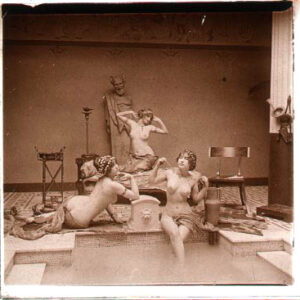 Desnudo artístico estereoscópico en cristal. Fotografía estereoscópica. Jules Richard. The Atrium.