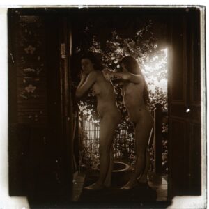 Desnudo artístico estereoscópico en cristal. Fotografía estereoscópica. Jules Richard. The Atrium [Attributed to]
