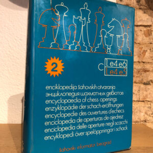 ENCICLOPEDIA DE APERTURAS DE AJEDREZ. INFORMADOR AJEDRECISTICO. C: 1. e4, e6; 1. e4, e5.