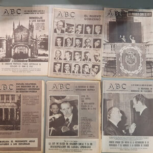 [LOTE] Franco ABC. 19 periódicos correspondientes al año 1973 y 1975 entre los que se encuentran el de la muerte del dictador, o el asesinato del presidente del gobierno Carrero Blanco, o el de la coronación de Juan Carlos I.