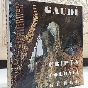 Cripta de la Colonia Güell de A. Gaudí
